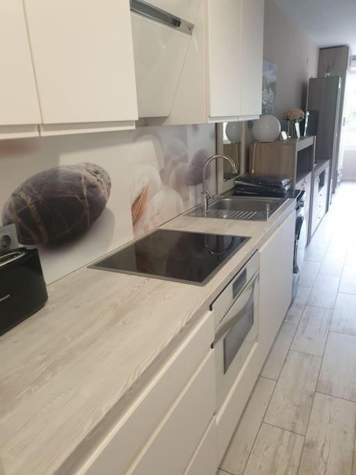 Precioso Estudio Con Piscina A 200M Del Mar Marbella Eksteriør billede